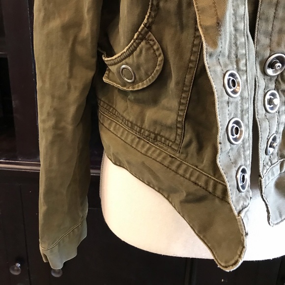 Levi’s Army Green Jacket - Picture 4 of 8